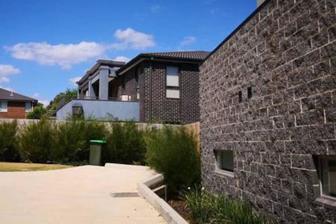 Delicate And Peaceful Bundoora Townhouse 11 - Accommodation NSW 0