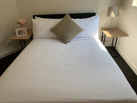 Delicate And Peaceful Bundoora Townhouse 12 - Accommodation NSW 2