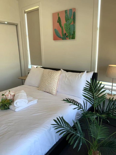 Delicate And Peaceful Bundoora Townhouse 12-R3 - Accommodation NSW 3