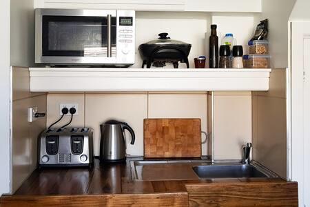 Destination Kyneton - Accommodation NSW 2