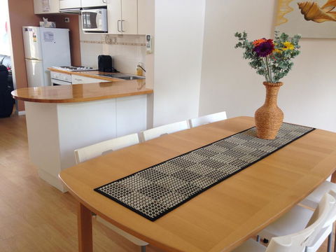 Dillon 7 - Accommodation NSW 3