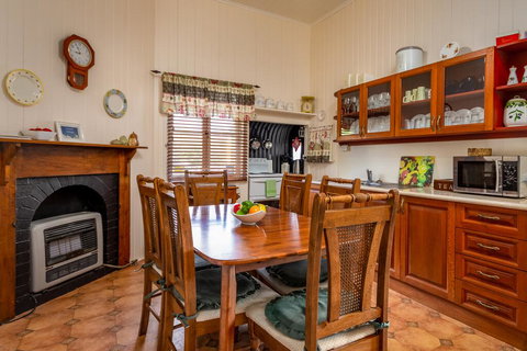 Dillons Cottage - Accommodation NSW 2