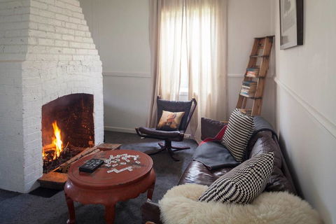 Domino House - Accommodation NSW 1