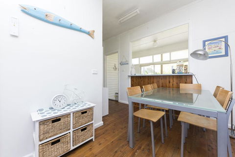 DOUGLAS COTTAGE FORSTER - Accommodation NSW 3