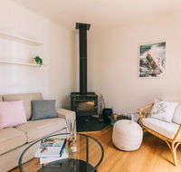 DOVESTONES BY THE SEA - INVERLOCH - Accommodation NSW