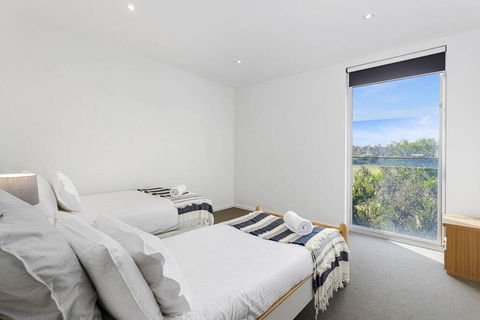 DREW Golfers Delight Close To St Andrews Beach - Accommodation NSW 3