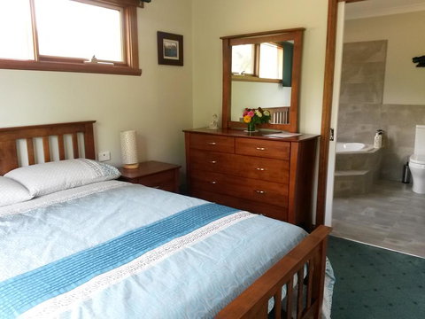 Eagle's Roost Farmstay B&B - Accommodation NSW 1