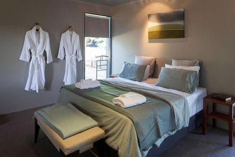 East Wing - Accommodation NSW 3