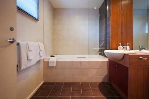 Eastern View Villa - Accommodation NSW 3