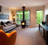 Eastern View Villa - Accommodation NSW