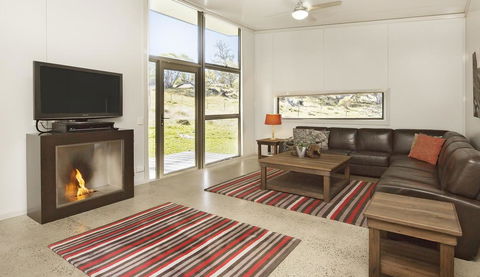 Ecocrackenback 4 - Sustainable Chalet Close To The Slopes - Accommodation NSW 1