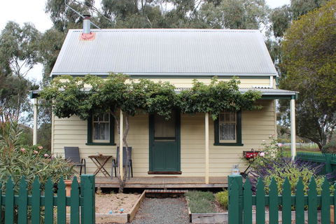 Elinike Guest Cottages - Accommodation NSW 3