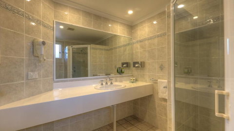 Endeavour Court Motor Inn - Accommodation NSW 3
