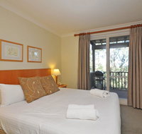 Executive 1 bedroom Spa Villa located within Cypress Lakes Resort - Accommodation NSW