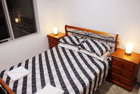 Executively Styled 2 Bed, 2 Bath, Perfect Location - Accommodation NSW 2