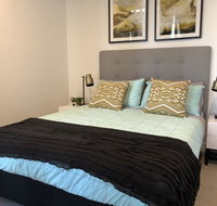 Family Home -Best Of South Bank with Car Park - Accommodation NSW