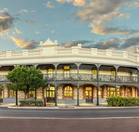 Farmers Home Hotel - Accommodation NSW
