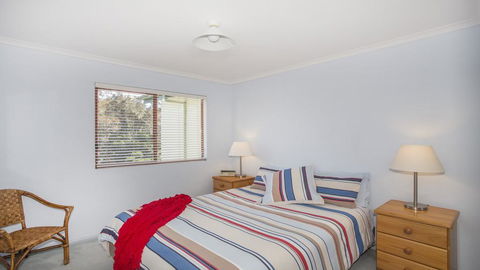 Fathoms 17 - Mollymook ALL LINEN PROVIDED - Accommodation NSW 2