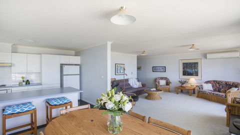 Fathoms 17 - Mollymook ALL LINEN PROVIDED - Accommodation NSW 1