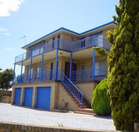 Flat 2 - 3 Bay Lane - Accommodation NSW
