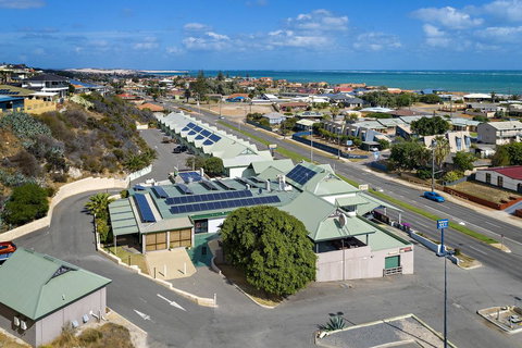 Geraldton Motor Inn - Accommodation NSW 2