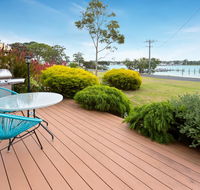 Getaway - waterfront island living - Accommodation NSW