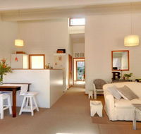 Gibraltar Getaway - cute comfortable  close to town - Accommodation NSW
