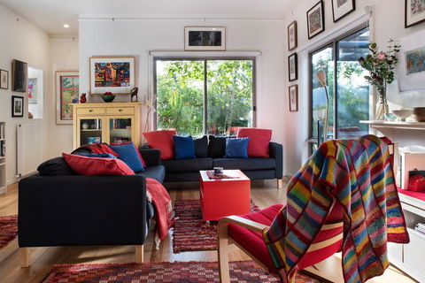 Giraffe Manor - Accommodation NSW 2