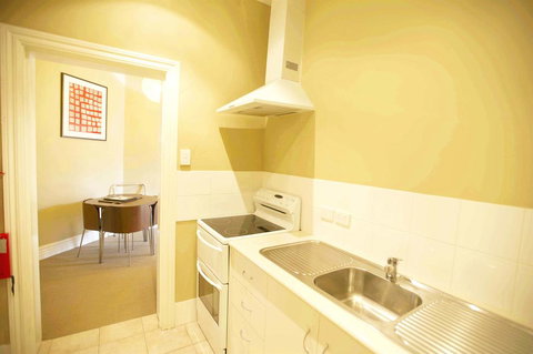 Globe Apartments - Accommodation NSW 3