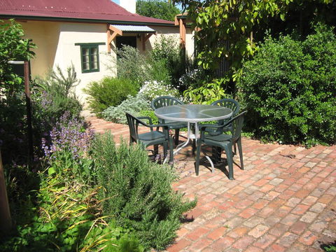 Goat Square Cottages - Accommodation NSW 3