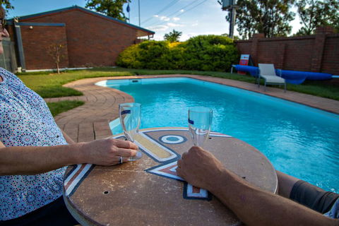 Golden Country Motel And Caravan Park - Accommodation NSW 0