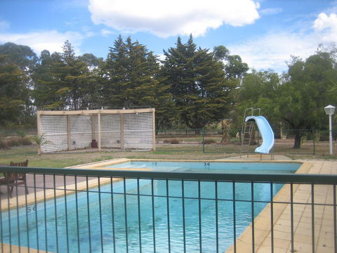 Golden Hills Motel - Accommodation NSW 0