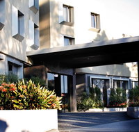 Golden Pebble Hotel - Accommodation NSW