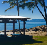 Golden Sands Beach House - Accommodation NSW