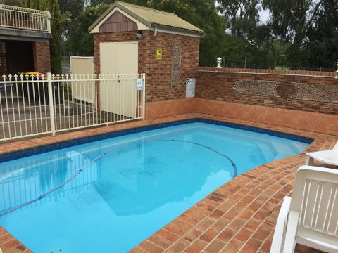 Golf Links Motel - Accommodation NSW 2