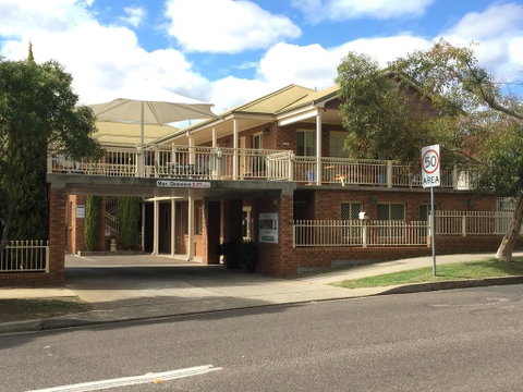 Golf Links Motel - Accommodation NSW 0