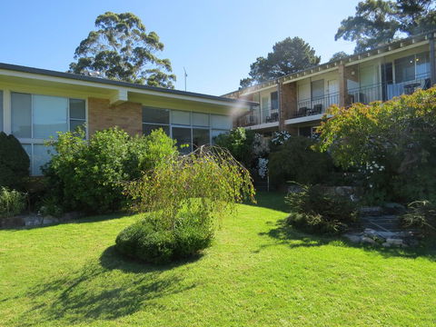 Golfview Lodge - Accommodation NSW 2