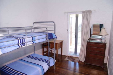 Hampstead, 32 Main Street - Accommodation NSW 1