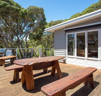 Harleian Beach House walk to both beaches - Accommodation NSW
