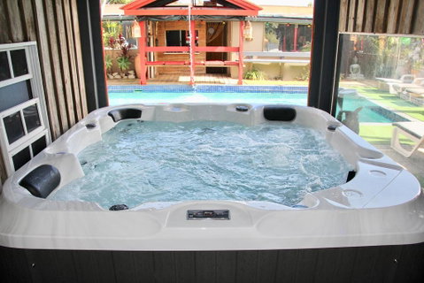 Hideaway Noosa Men Only Beach Resort - Accommodation NSW 1