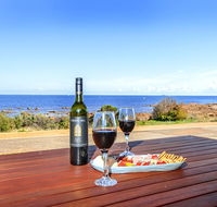 High Tide - Wallaroo Beachfront Property - Pet-Friendly - Accommodation NSW