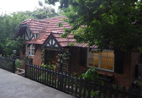 High View Cottage - Accommodation NSW 2