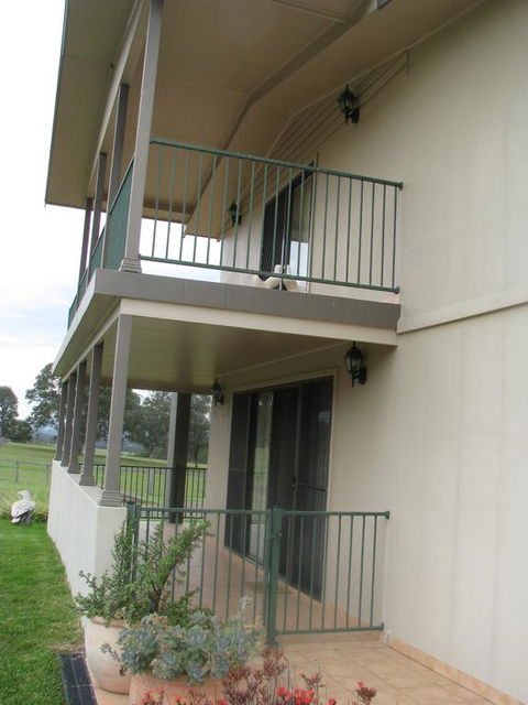 Hill Top Villas - Accommodation NSW 3