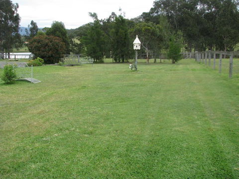 Hill Top Villas - Accommodation NSW 2