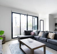 HOLIDAY HOME 3BR TOWNHOUSE with WIFI NEAR HIGHPOINT - Accommodation NSW
