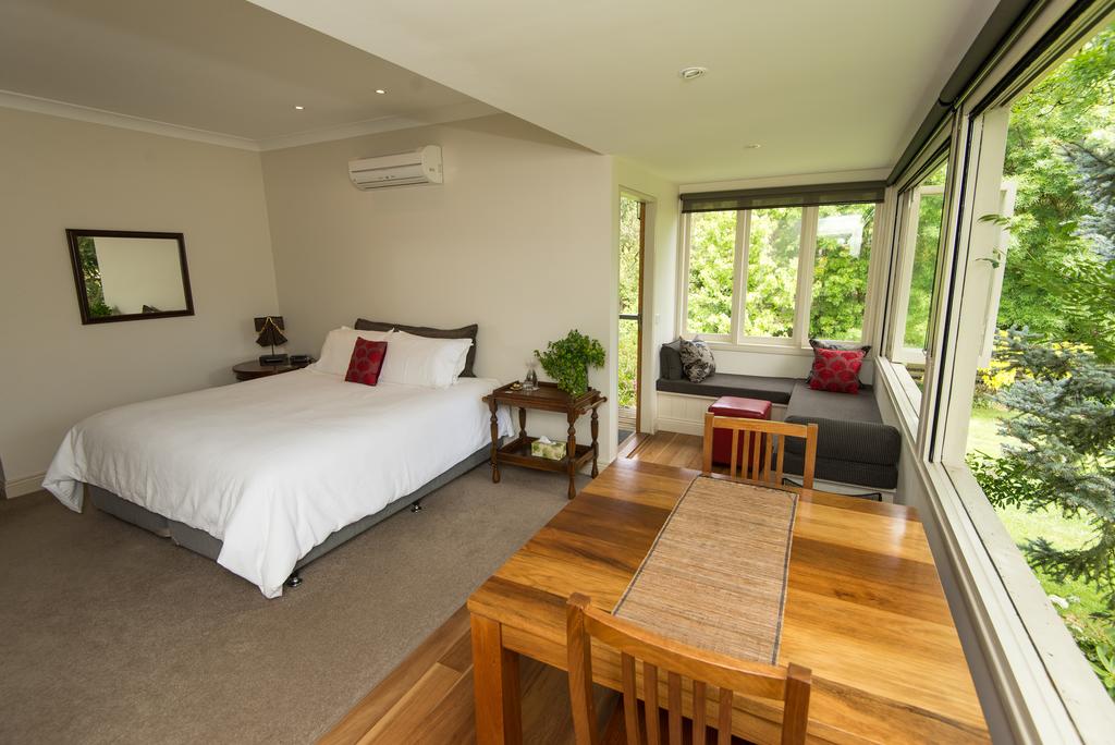 Tooborac VIC Accommodation NSW