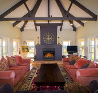 Holman Estate - Accommodation NSW