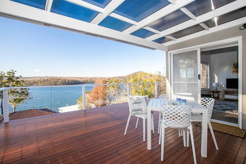 Home On The Water 21 Evans St Lake Conjola - Accommodation NSW 0