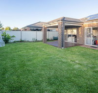 Homely Getaways in Central Pakenham - Pet Friendly - Accommodation NSW