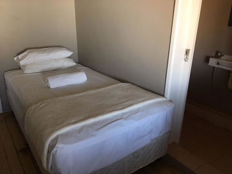 Hotel Corones - Accommodation NSW 2